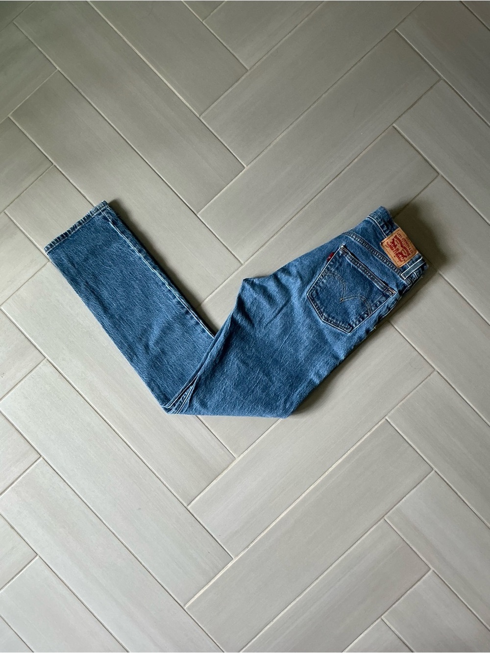Levi's Women 501 Straight Leg Jeans - Medium Blue